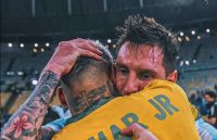 Neymar se derrete por Messi em despedida da Argentina: "Foi uma honra"