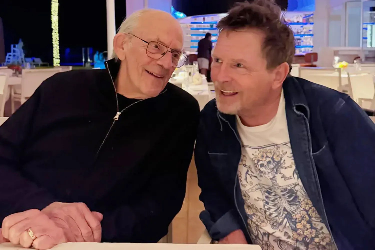 Christopher Lloyd e Michael J. Fox em outubro de 2026. • Instagram / @realmikejfox