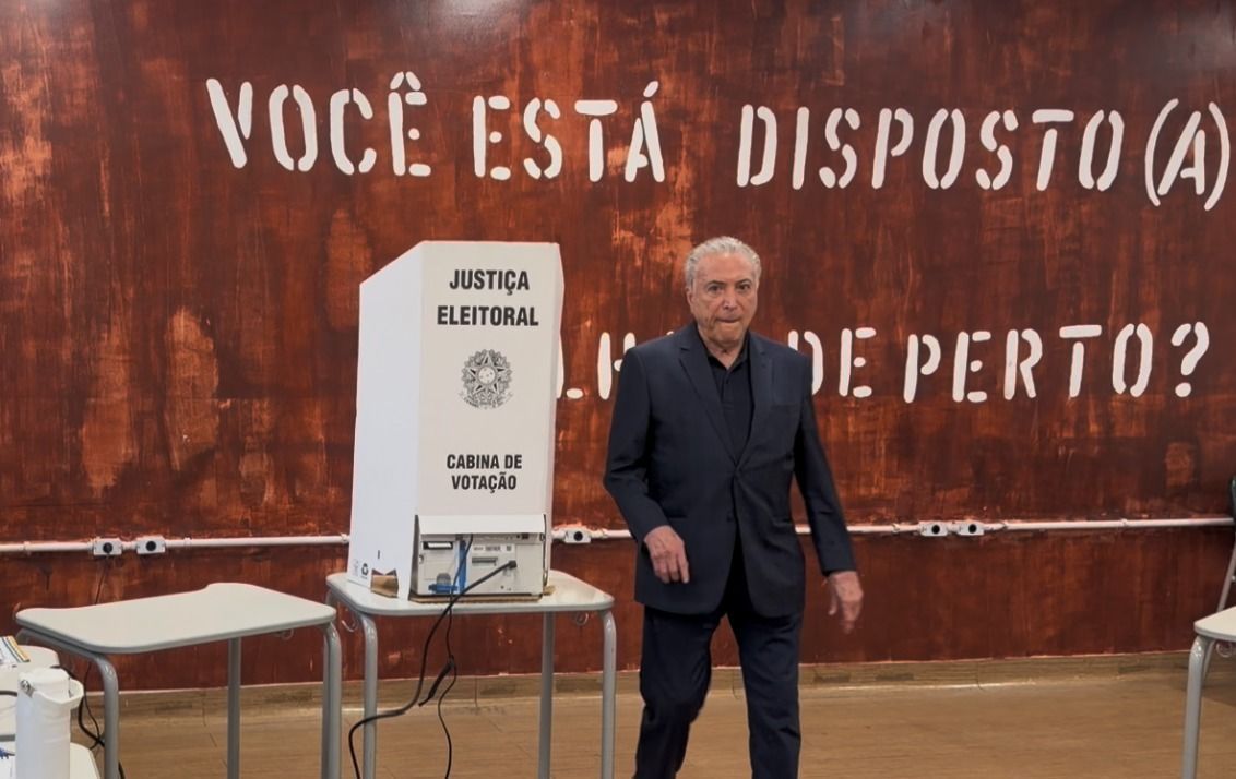 Ao votar, Moraes brinca com situação do Corinthians: “Não vamos cair”