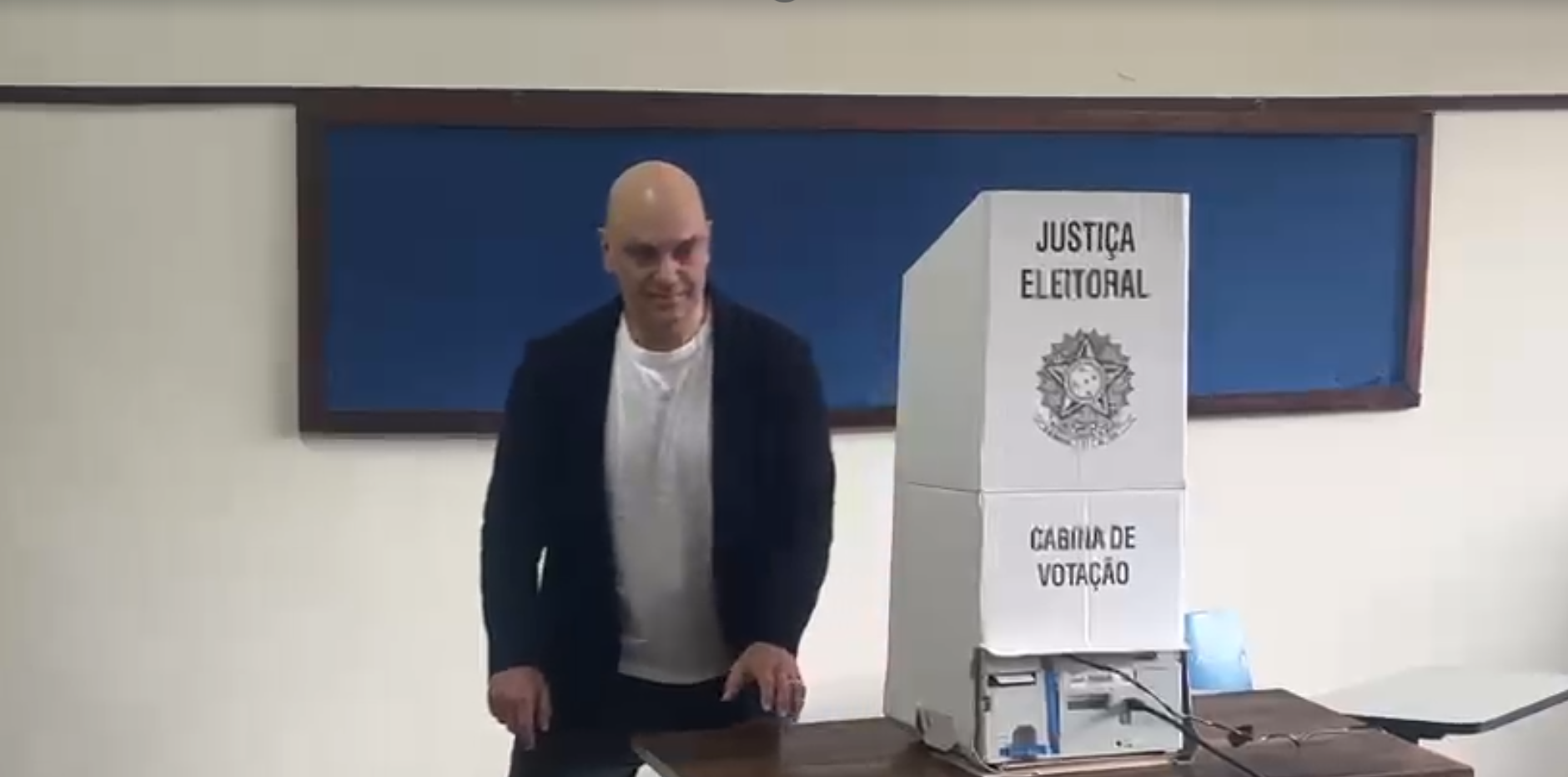 Cármen Lúcia comparece às urnas em Belo Horizonte no 2º turno