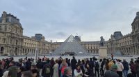 Museu do Louvre fecha em Paris após onda de protestos na França