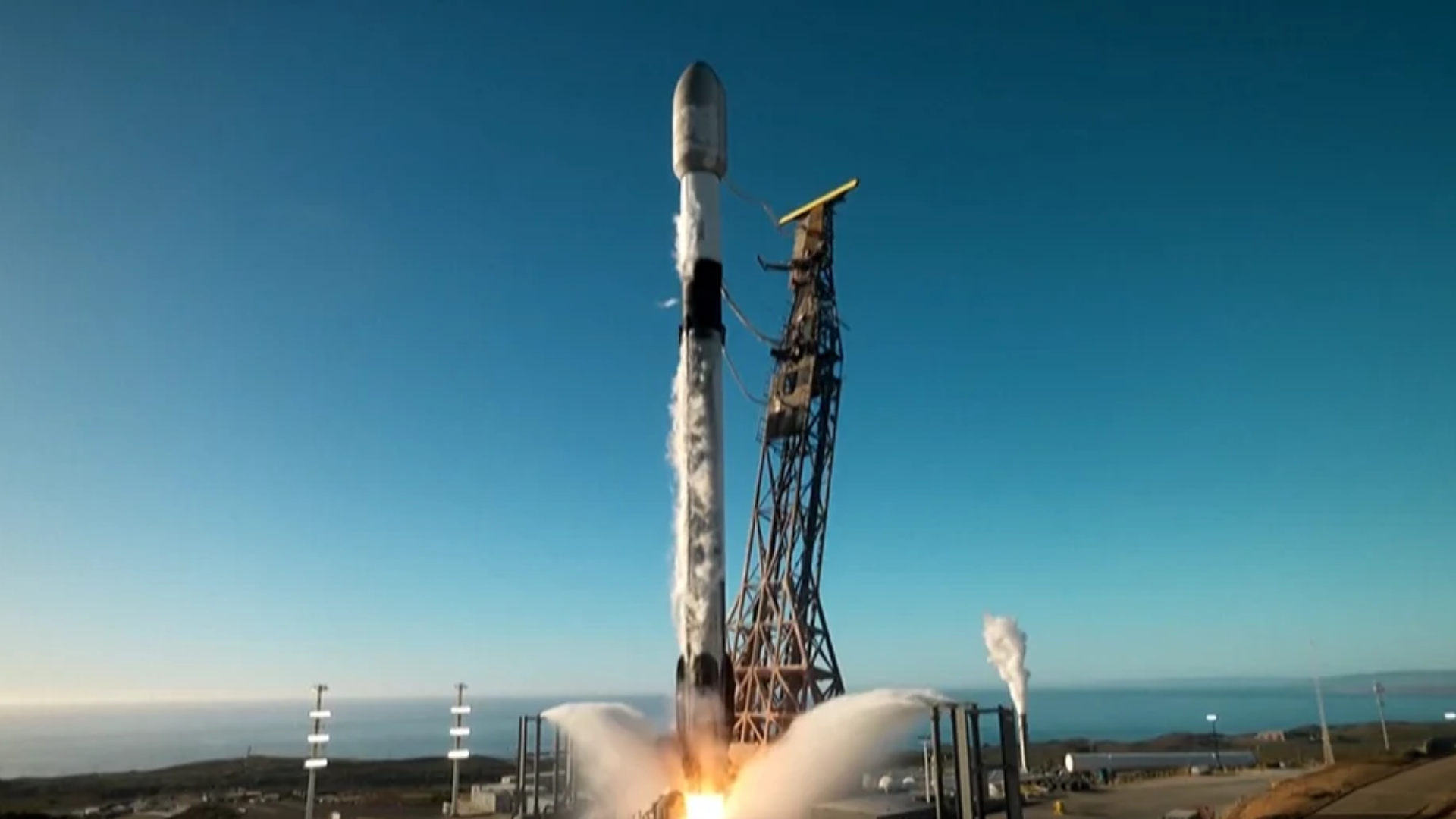 O lançamento ocorreu a partir da Base Espacial de Vandenberg, na Califórnia