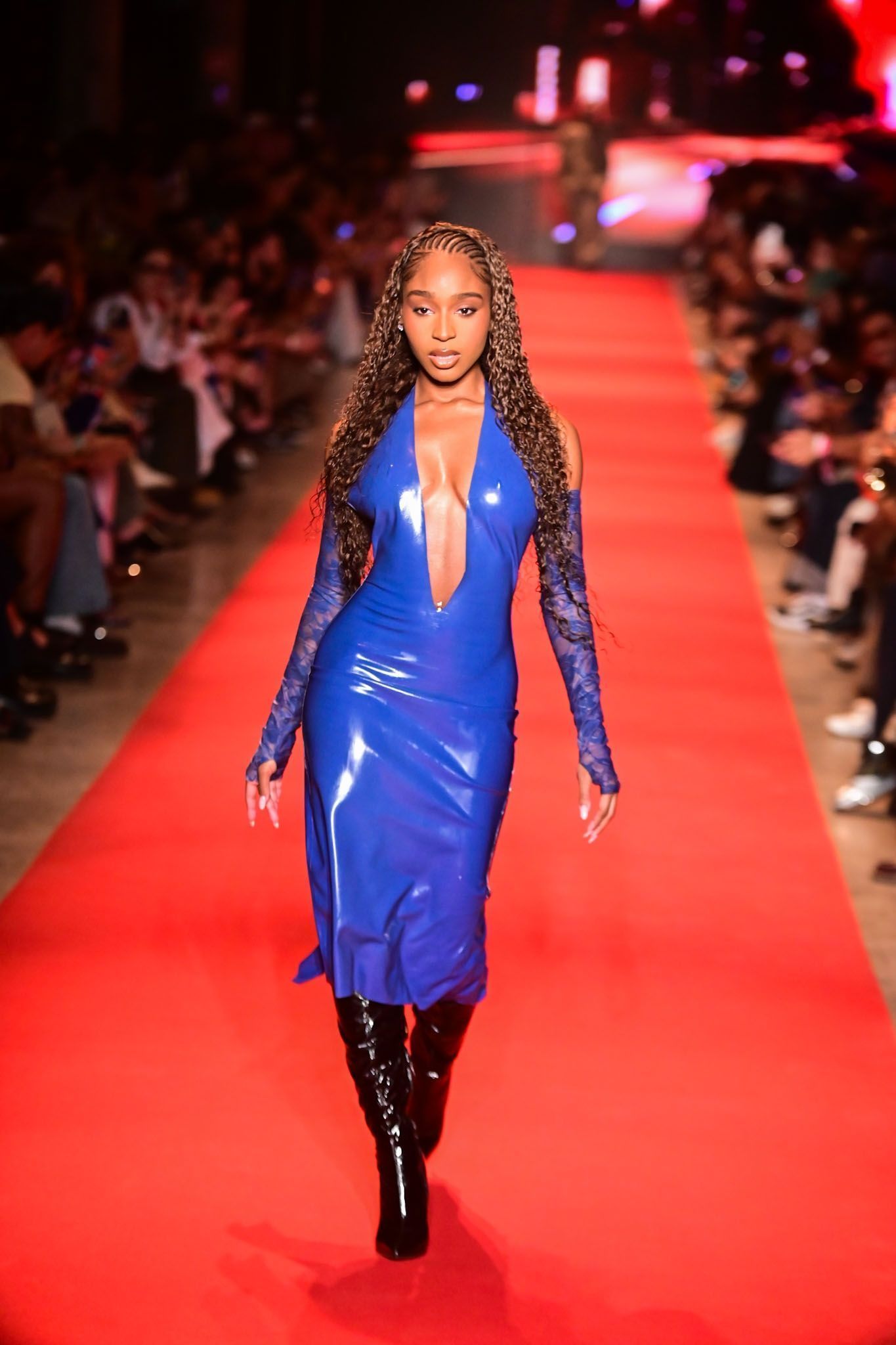 Normani no desfile da Dendezeiro no SPFW • Leo Franco e Natalia Rampinelli/AgNews