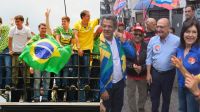 Flávio participa de ato no Espírito Santo; aliados de Lula caminham em SP