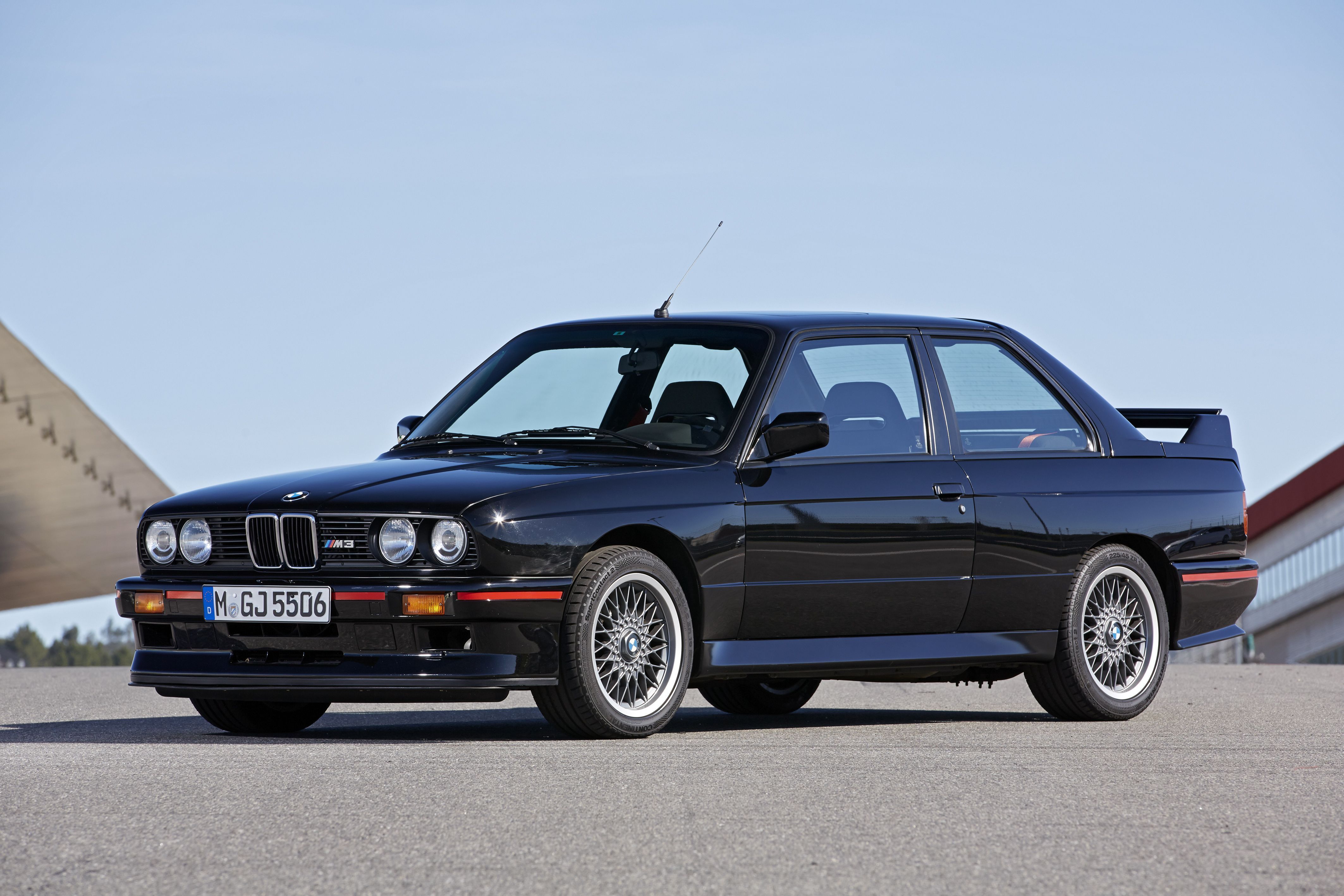 BMW M3 (E30) • Divulgação BMW