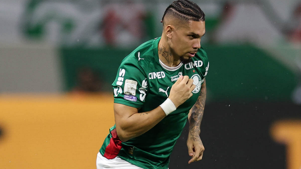 Defendido por Abel, Paulinho tem plano traçado para jogos do Palmeiras