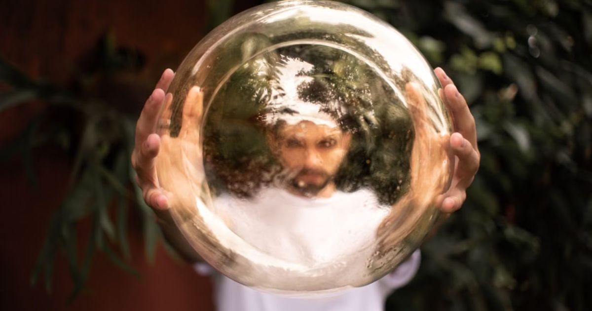 Mudar de opinião é sinal de fraqueza? A psicologia explica por que apenas pessoas com alta capacidade cognitiva conseguem fazer isso