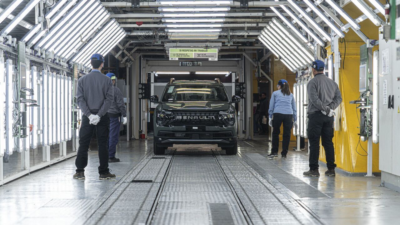 Renault começa produção da picape Niagara na Argentina • Divulgação