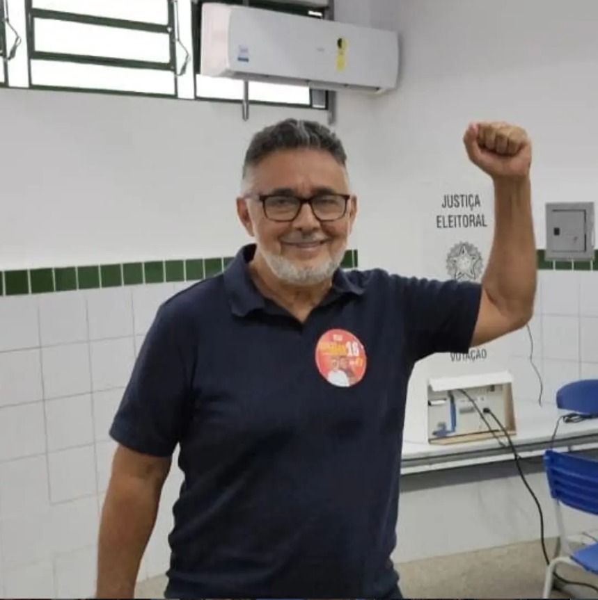 Geraldo do Nascimento Carvalho, do PSTU, também votou neste domingo (4) • Reprodução/Redes Sociais Geraldo Carvalho