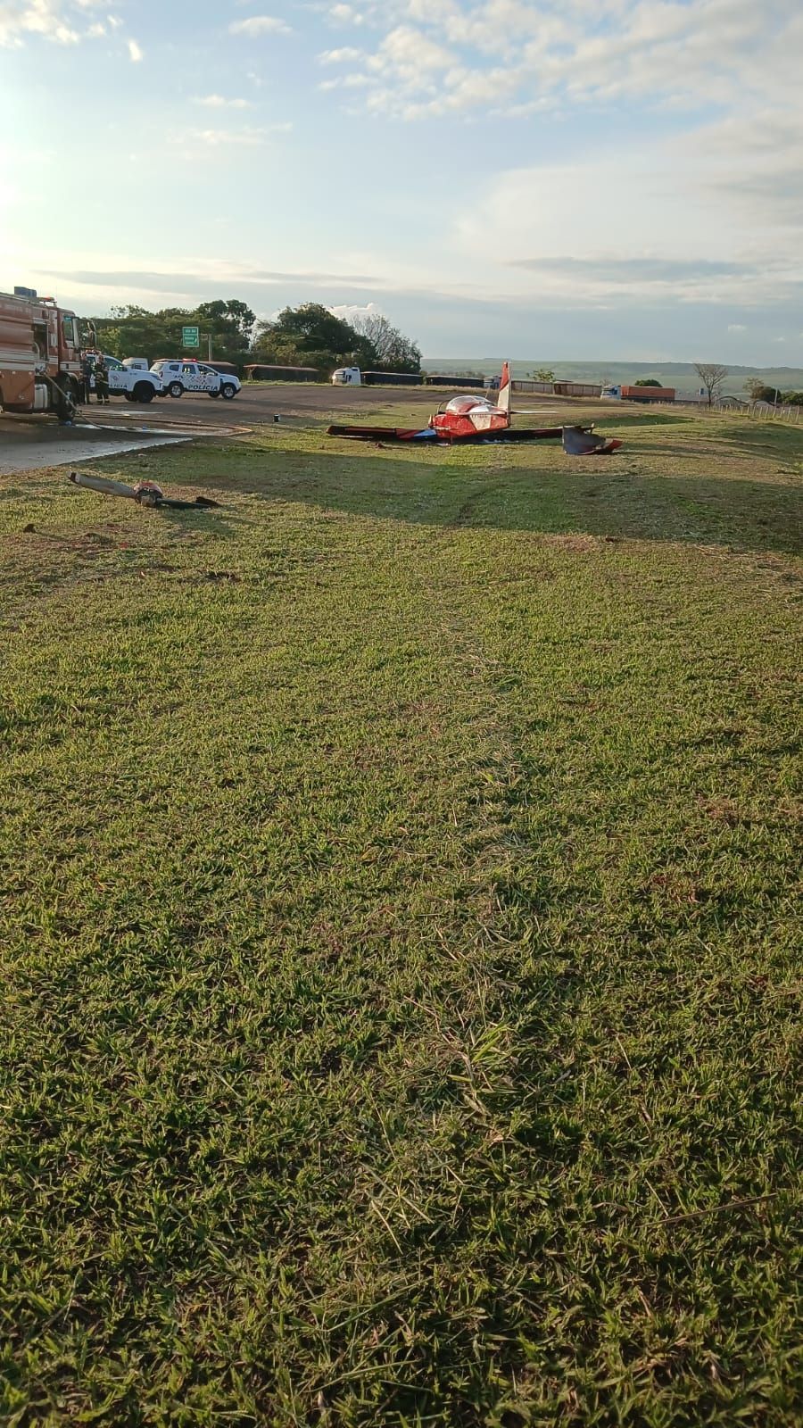 Queda de avião particular deixa dois mortos em SP