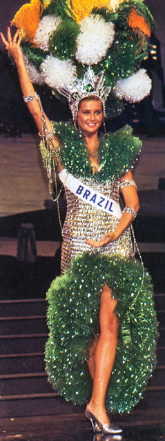 Adriana Alves de Oliveira • Divulgação/Manchete
