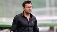 Alberto Valentim admite que fama de "bonitão" atrapalhou sua carreira