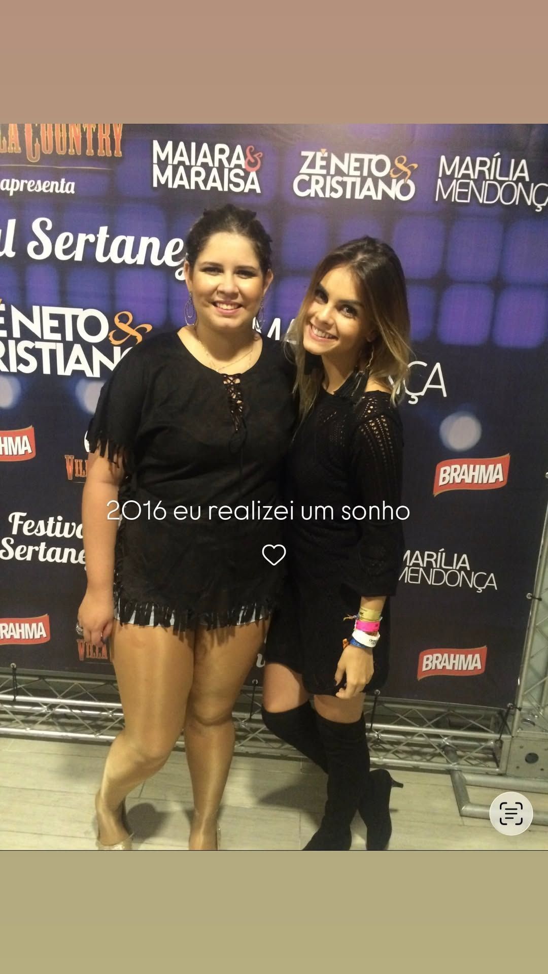 Amanda Kimberlly com Marília Mendonça em 2016 • Instagram / Amanda Kimberlly
