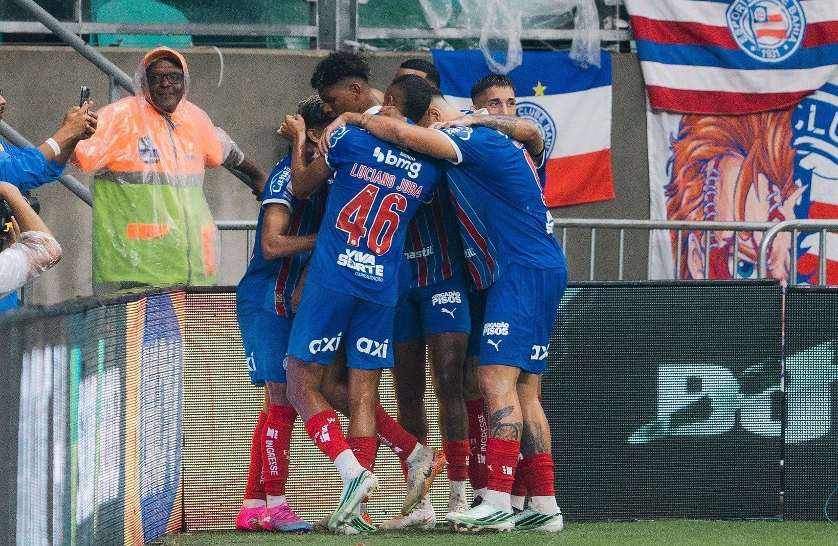 veja os melhores momentos do jogo do Brasileirão — Bahia 3 x 2 São Paulo