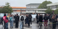 Alunos bloqueiam escola na França devido a preocupações com mofo e amianto