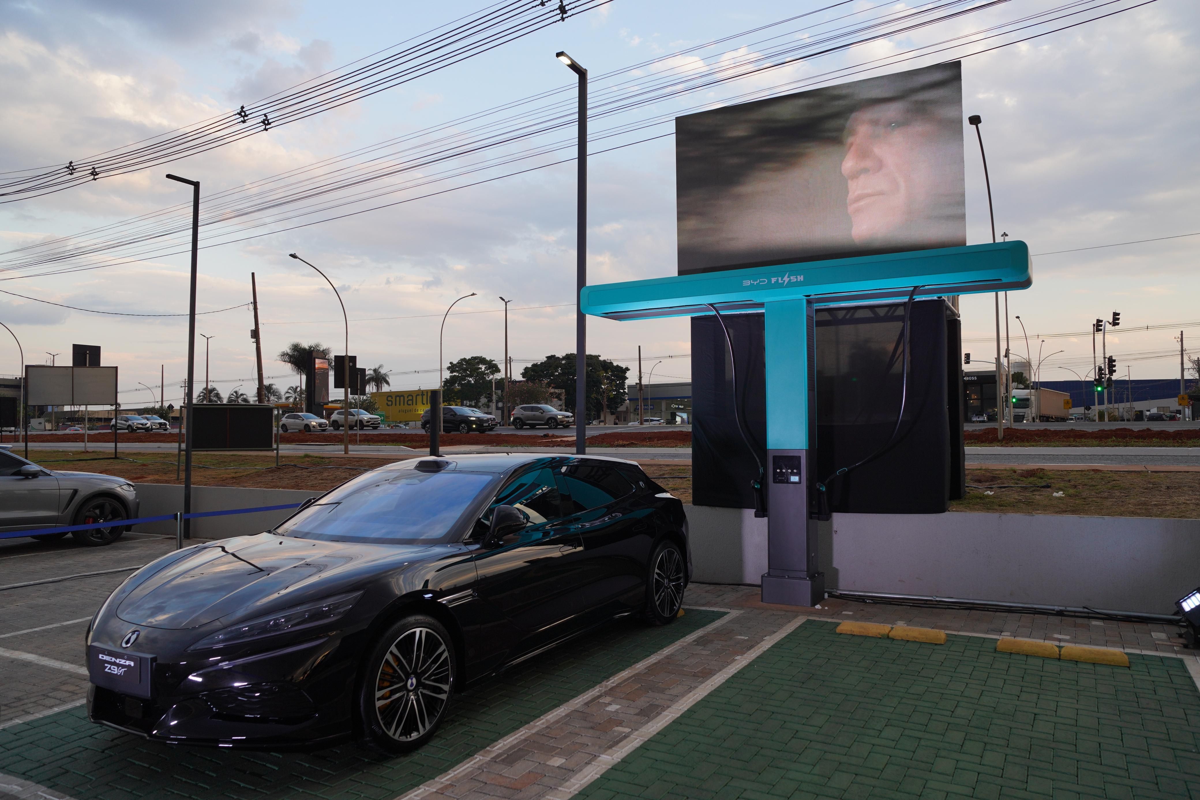 Flash Charging da Denza tem potência de até 1.500 kW • Divulgação