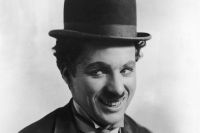 Charlie Chaplin faz analogia ao teatro em conselho sobre aproveitar o presente: “A vida é uma peça de teatro que não permite ensaios