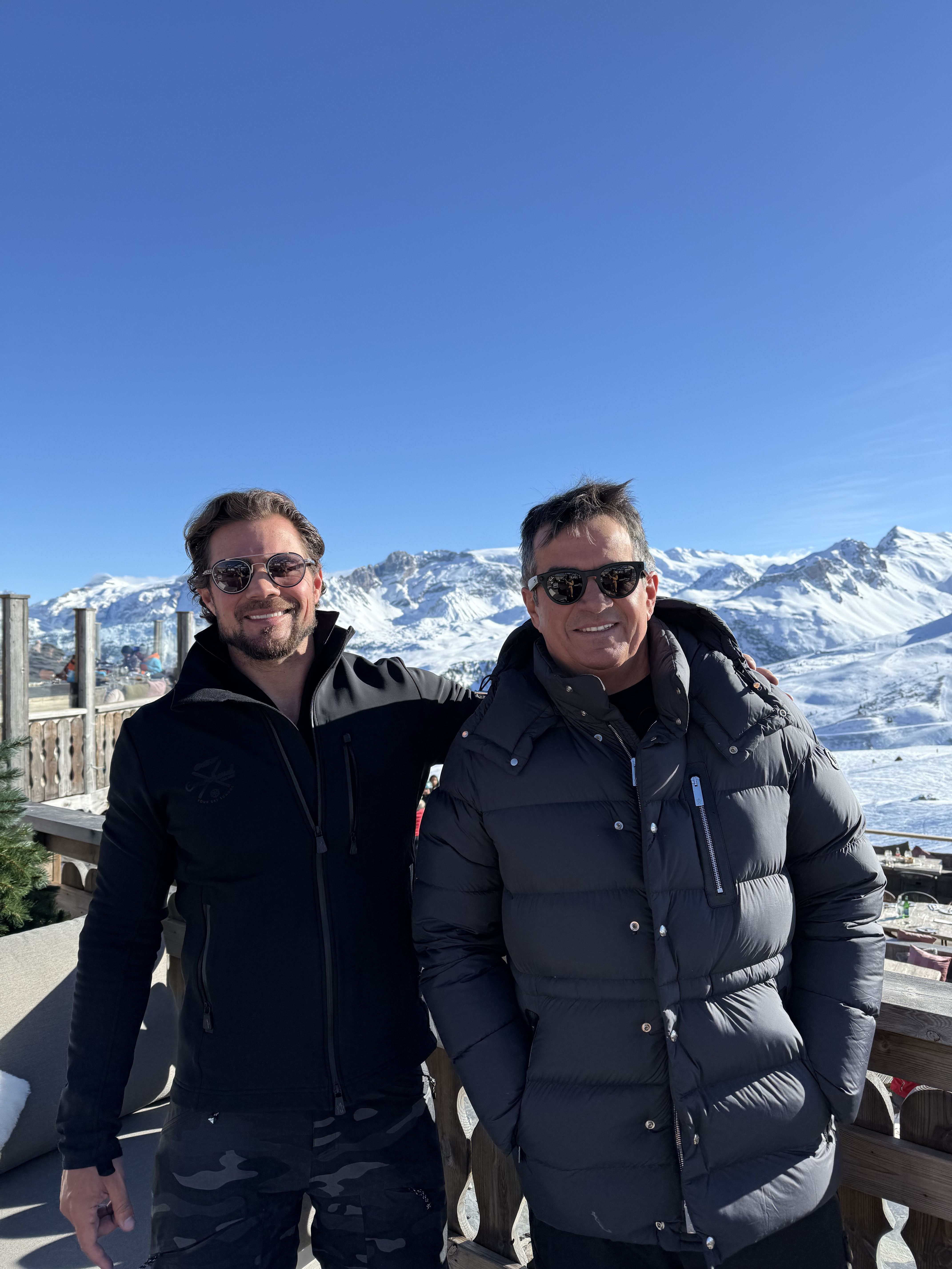 Ciro Nogueira e Vorcaro registrados em viagem aos Alpes