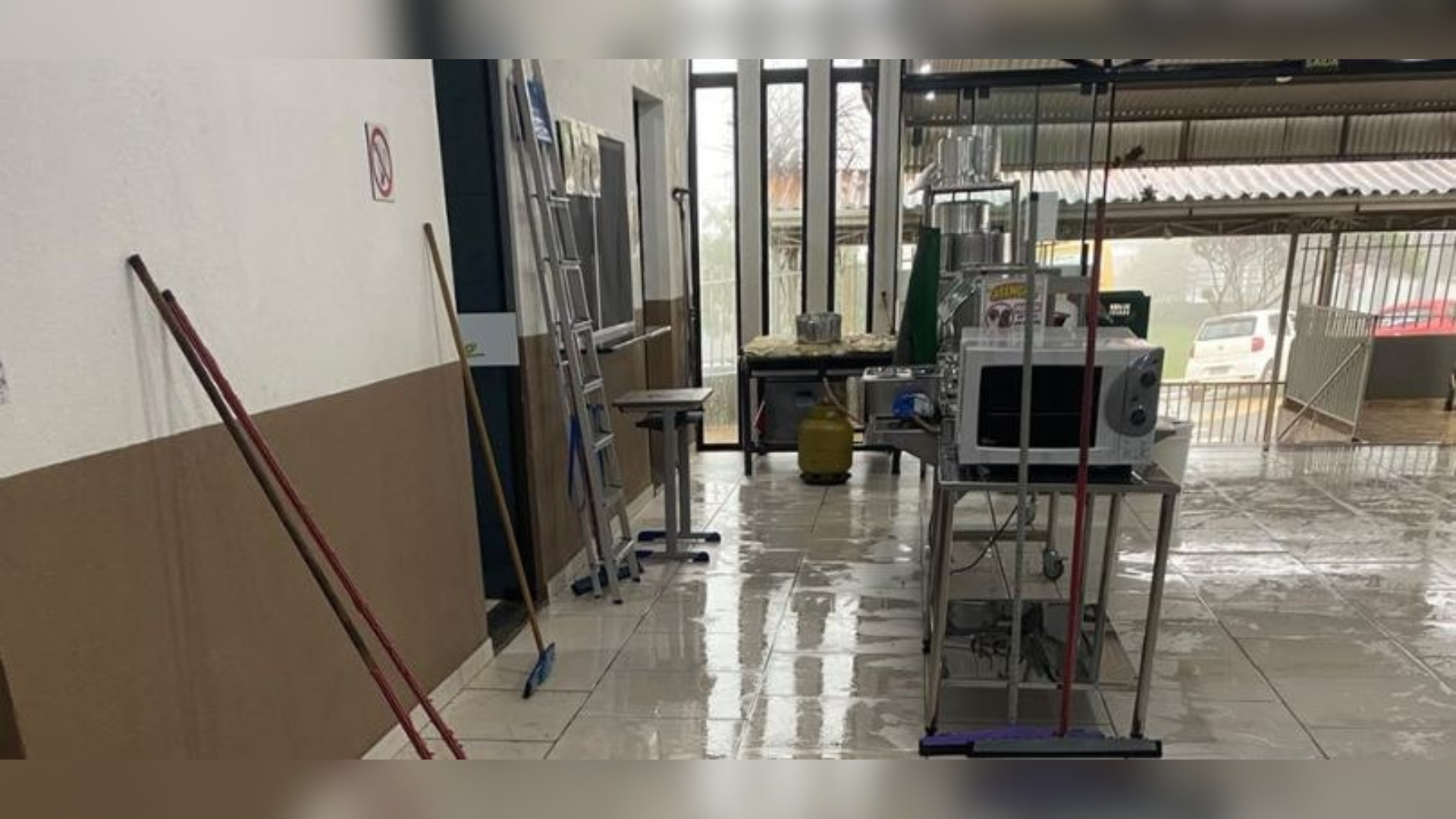escola estadual do pr sofreu estragos por causa da chuva intensa