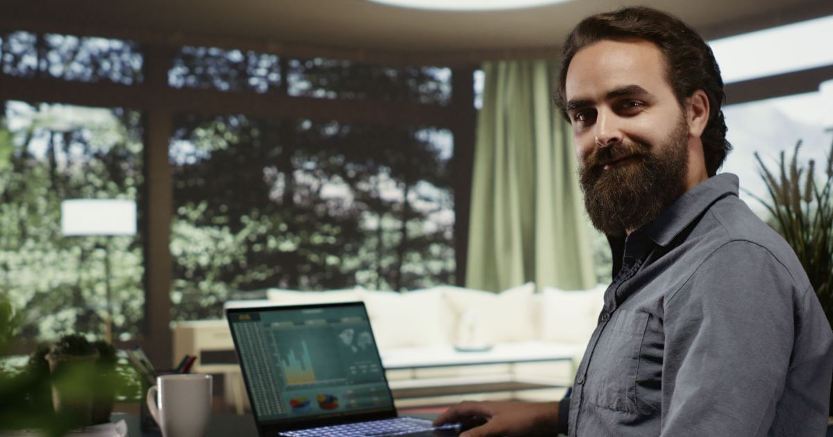 Ilustração de um computador com gráficos financeiros e símbolos de inteligência artificial