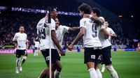 Corinthians precisa de 11 pontos para não ser rebaixado, aponta histórico