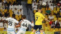 Cristiano Ronaldo perde pênalti e gol sem goleiro, mas Al-Nassr vence Neom