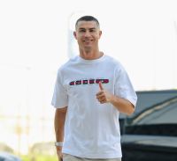Cristiano Ronaldo se reapresenta ao Al-Nassr com novo visual após polêmica