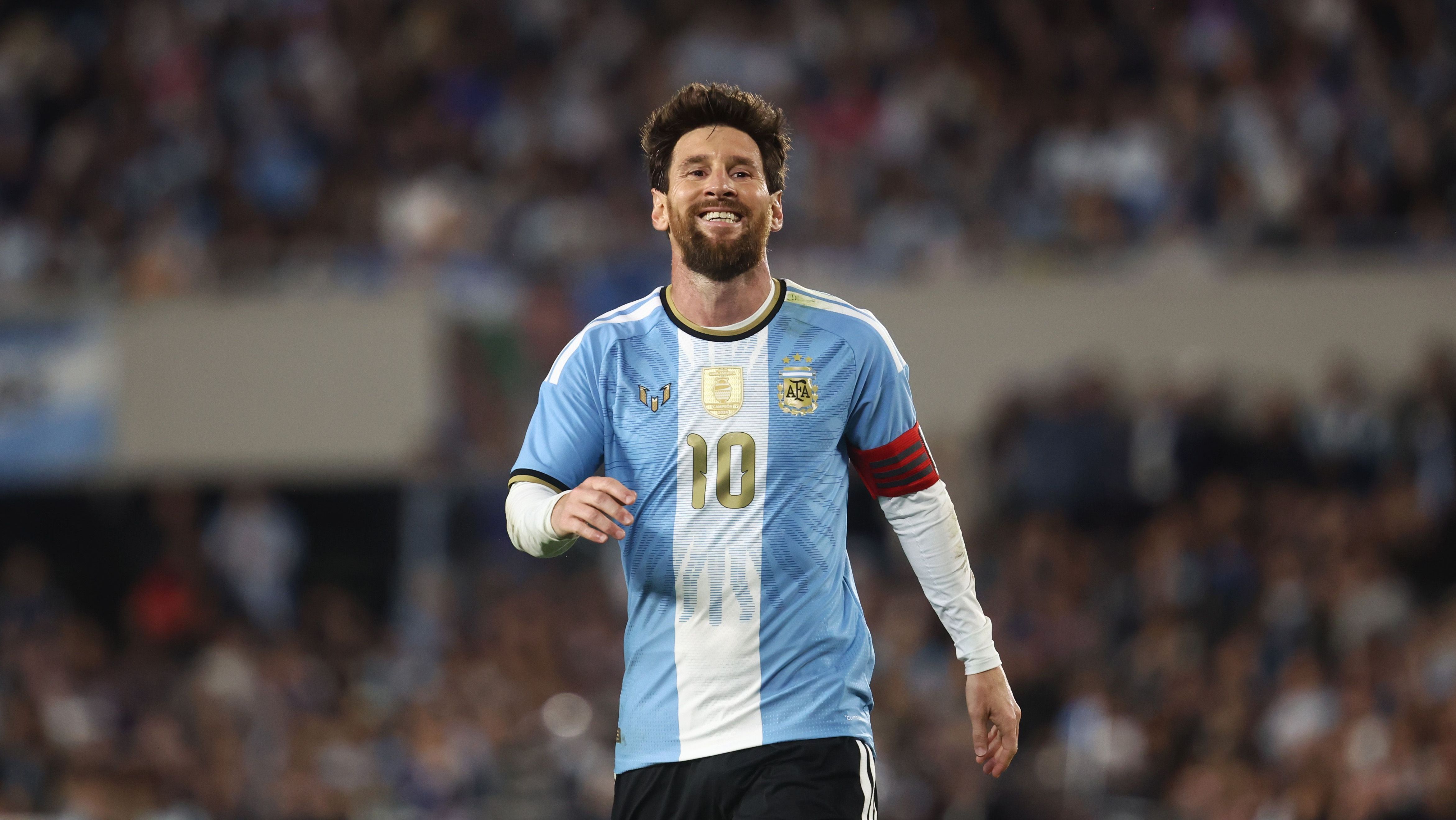Imagem de destaque do post: Messi se despede da seleção argentina com gol, assistências e muita emoção