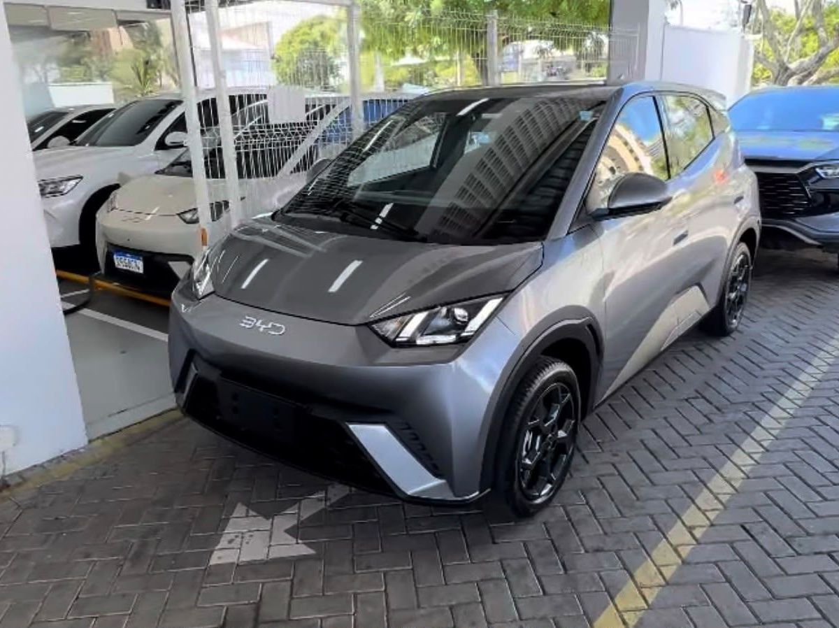 Chegada silenciosa do BYD Dolphin Mini 2027 nas concessionárias