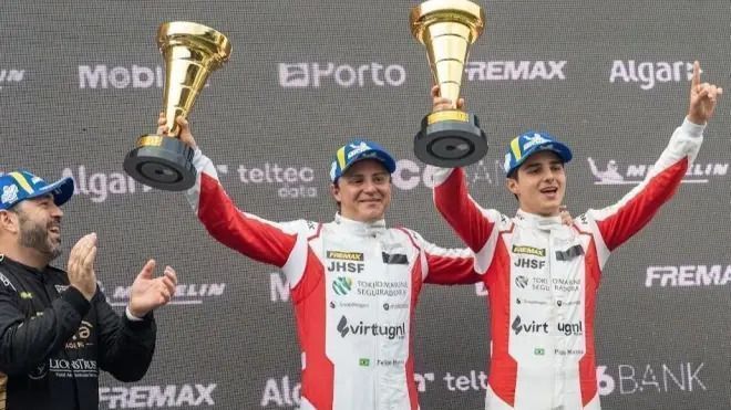 Imagem de destaque do post: Felipe Massa e Pipo Massa vencem juntos na Porsche Cup