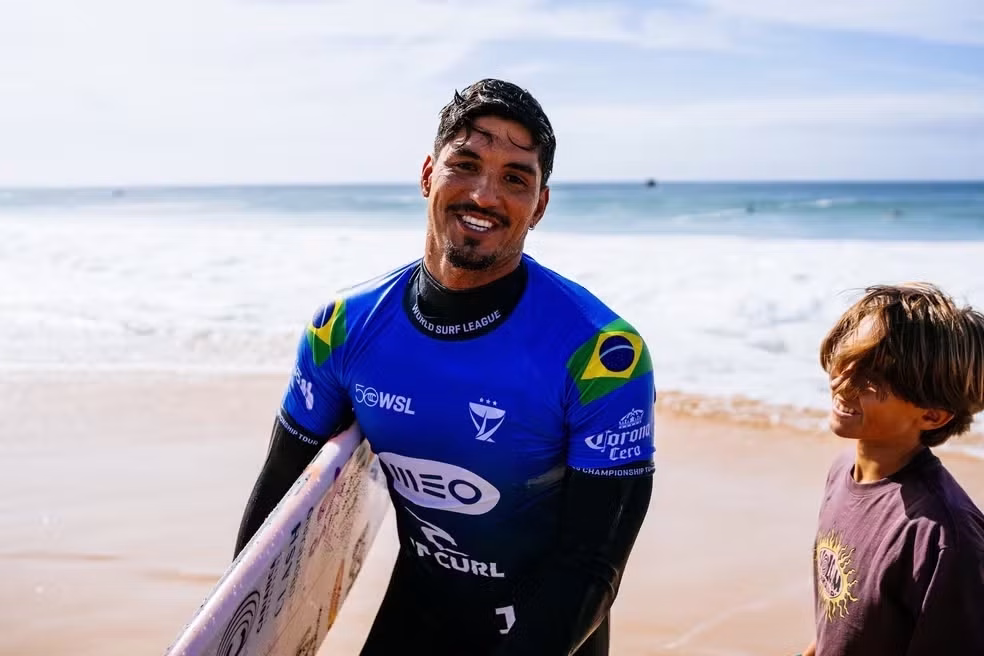 Imagem de destaque do post: WSL: semifinal em Portugal reúne três brasileiros e pode encaminhar título
