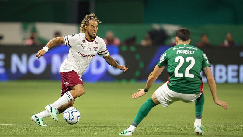 Guilherme Arana lamenta a eliminação do Fluminense: “Jogamos para c…”