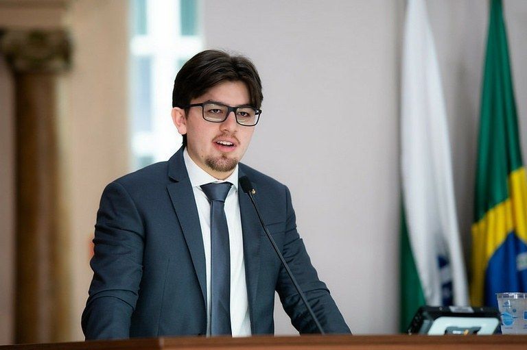 Panorama: Deputado eleito no PR defende demissão de petistas e cita movimento “forte”
