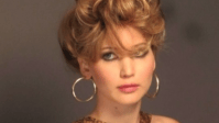 Jennifer Lawrence diverte fãs ao abrir álbum com “teste de penteados”; veja