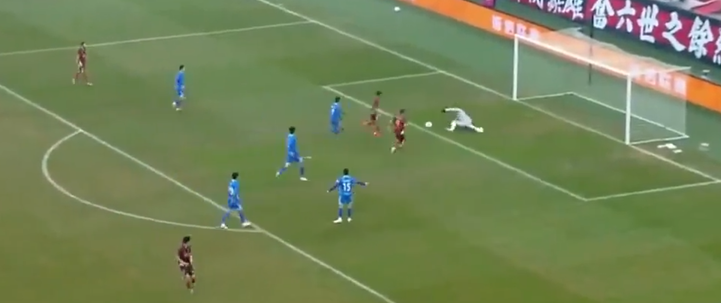 Imagem de destaque do post: Time faz dois gols ao mesmo tempo na China, mas arbitragem anula; veja