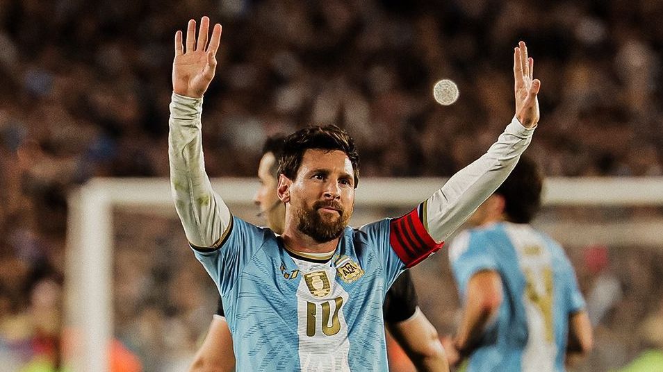 Imagem de destaque do post: Mensagem política marca despedida de Messi: "As Malvinas são argentinas"