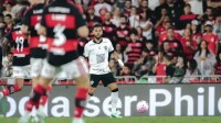 Lodi assume pênalti cometido na derrota do Atlético-MG: "Chutei o pé dele"