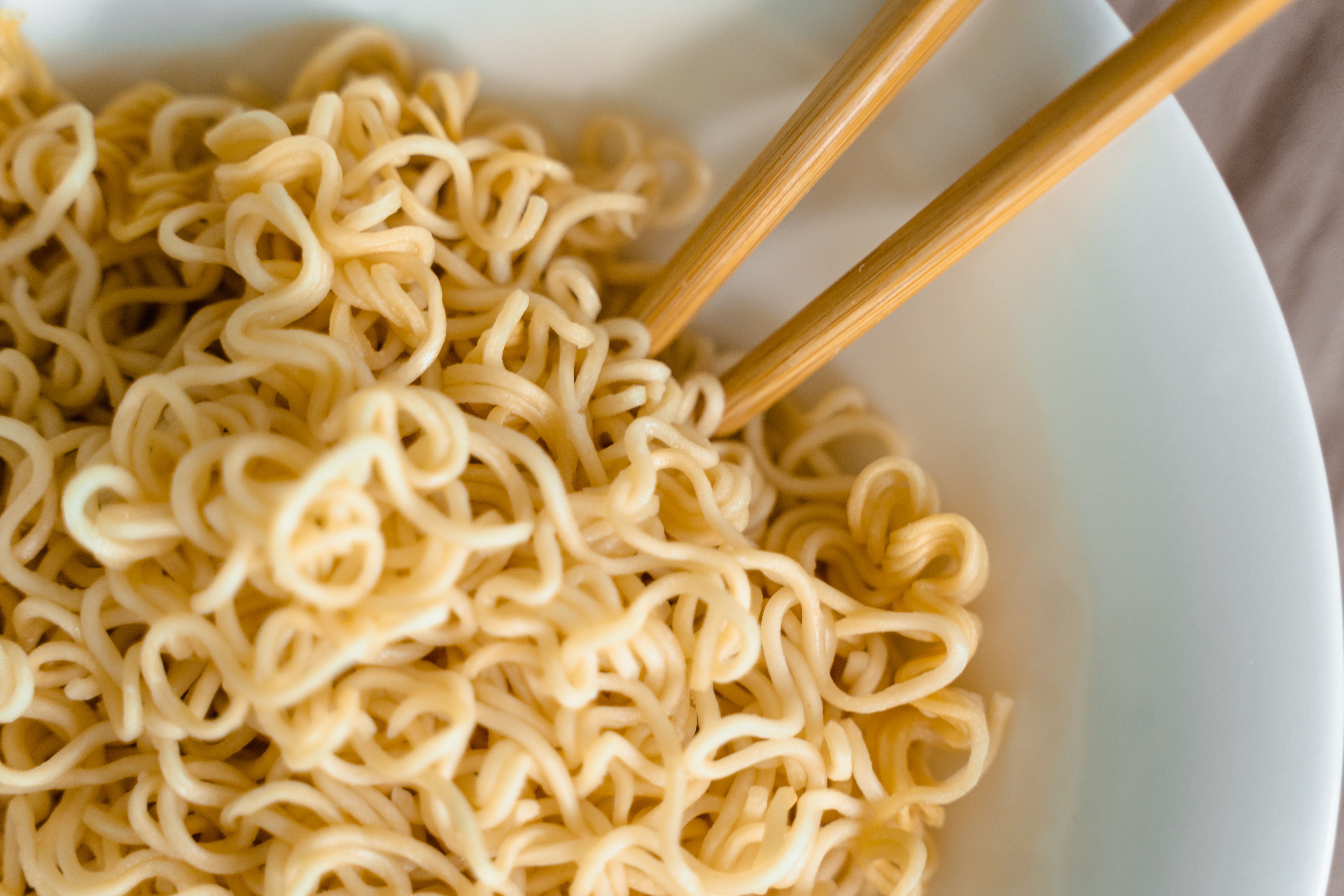Como surgiu o macarrão instantâneo?