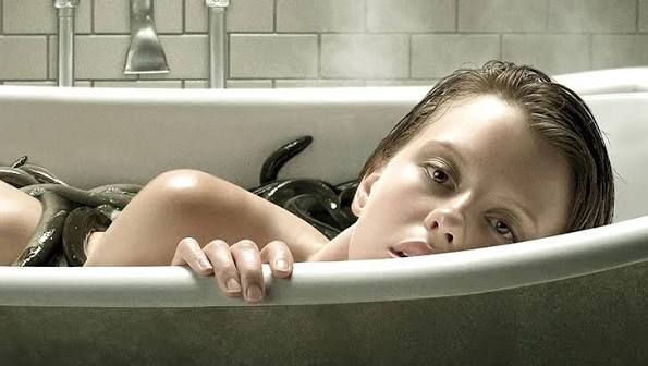 Mia Goth em "A Cura (2016)" • Reprodução/20th Century Fox
