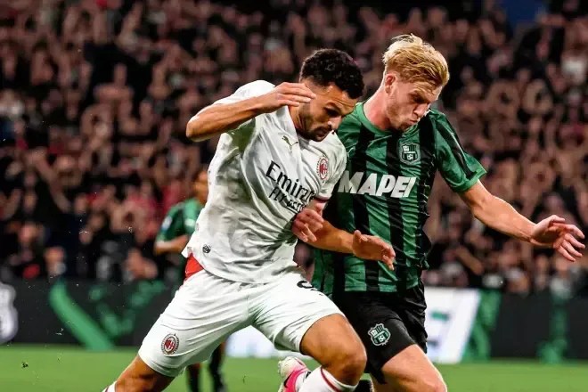 Milan empata com o Sassuolo e perde chance de encostar no líder do Italiano