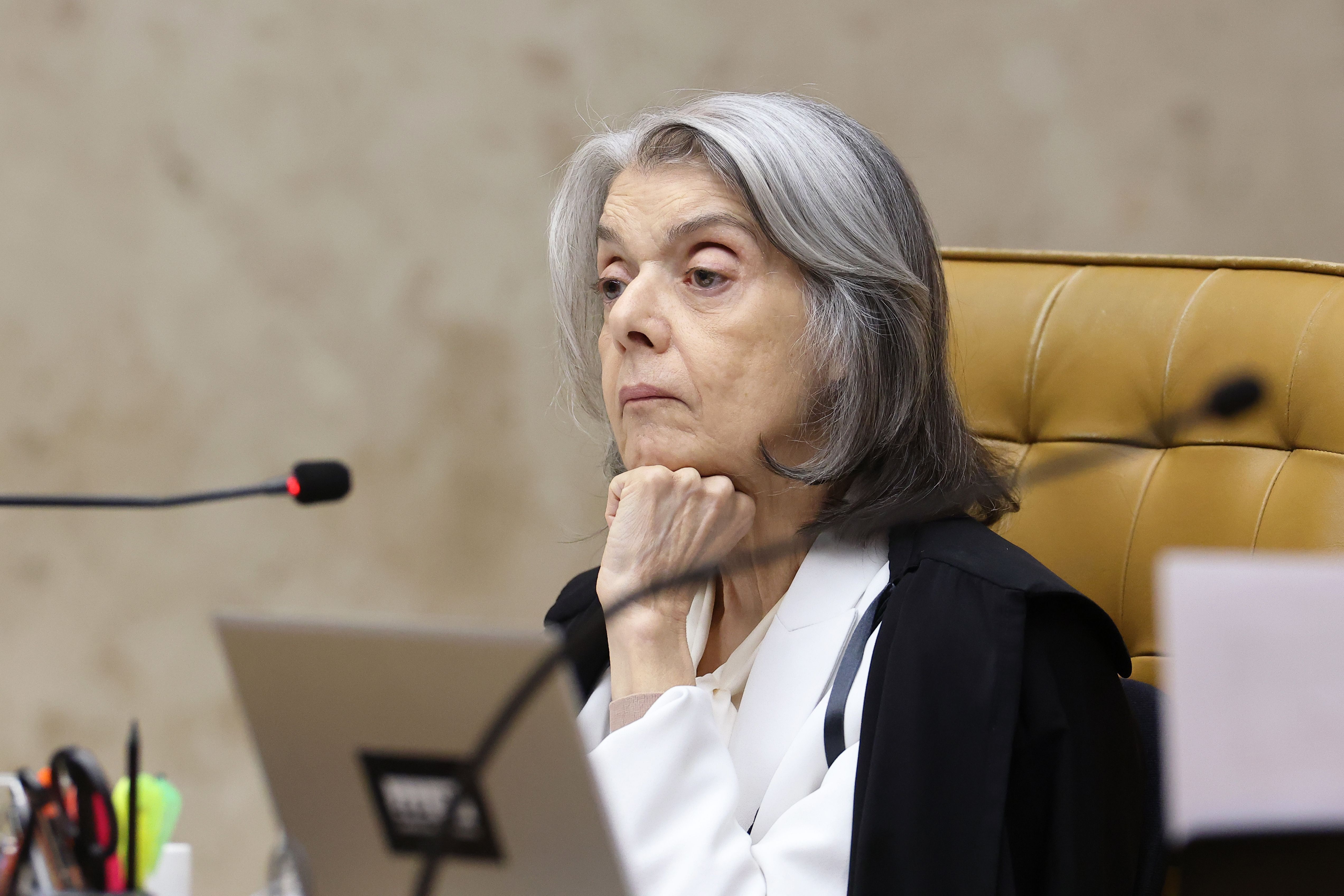 Cármen dá 48h para TSE informar sobre transporte interestadual no 2º turno