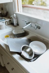 Detergente de louça: como avaliar eficiência e rendimento?