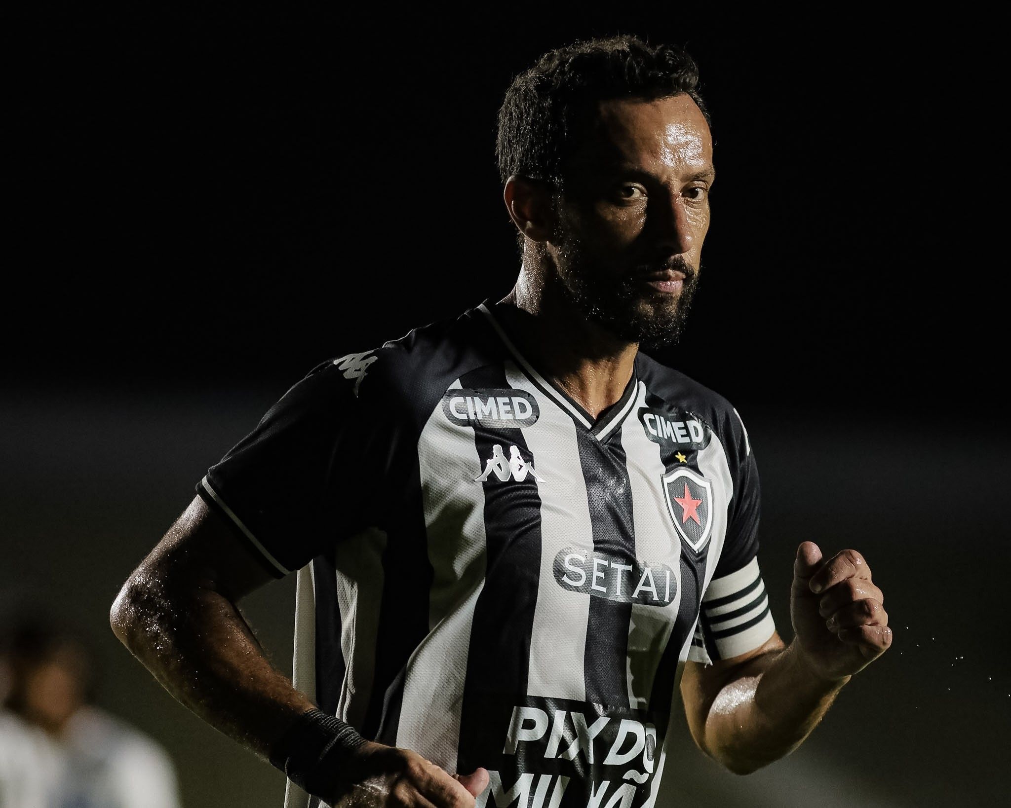 Imagem de destaque do post: Aos 45 anos, Nenê negocia compra da SAF de clube em que atua como jogador