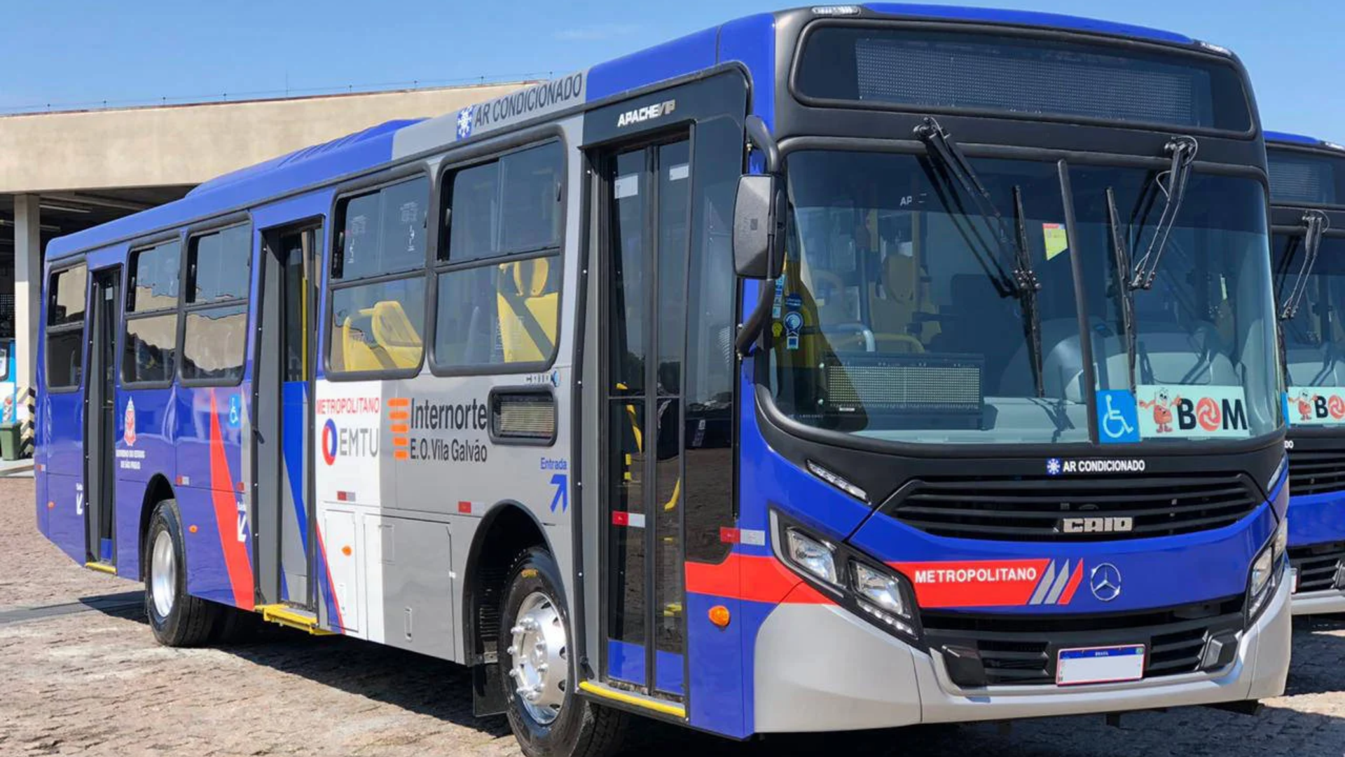 Ônibus intermunicipais da EMTU em São Paulo