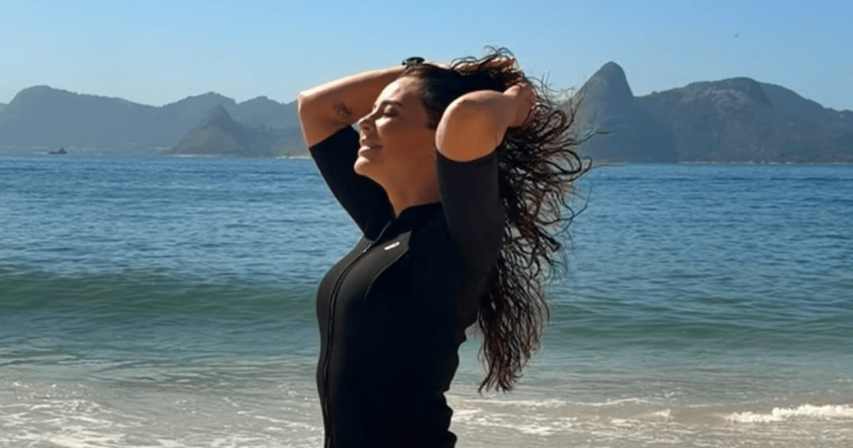 Paolla Oliveira abre álbum de fotos com alfinetada para haters, veja