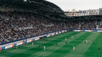 Saiba tudo sobre Paris FC x Rennes, que terá transmissão da CNN e Itatiaia