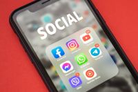 Análise: Políticos influencers e a eleição de quem nunca sai de campanha 