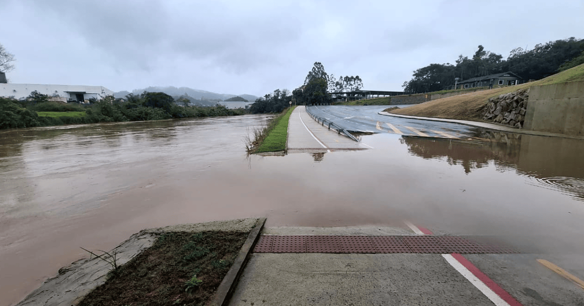 Santa Catarina construirá barragem para conter cheias no estado