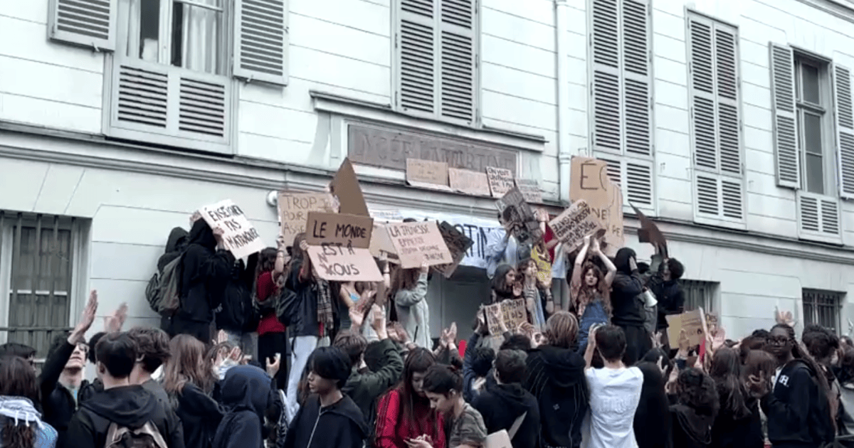 França: Grupos de direitos humanos condenam uso da força contra estudantes
