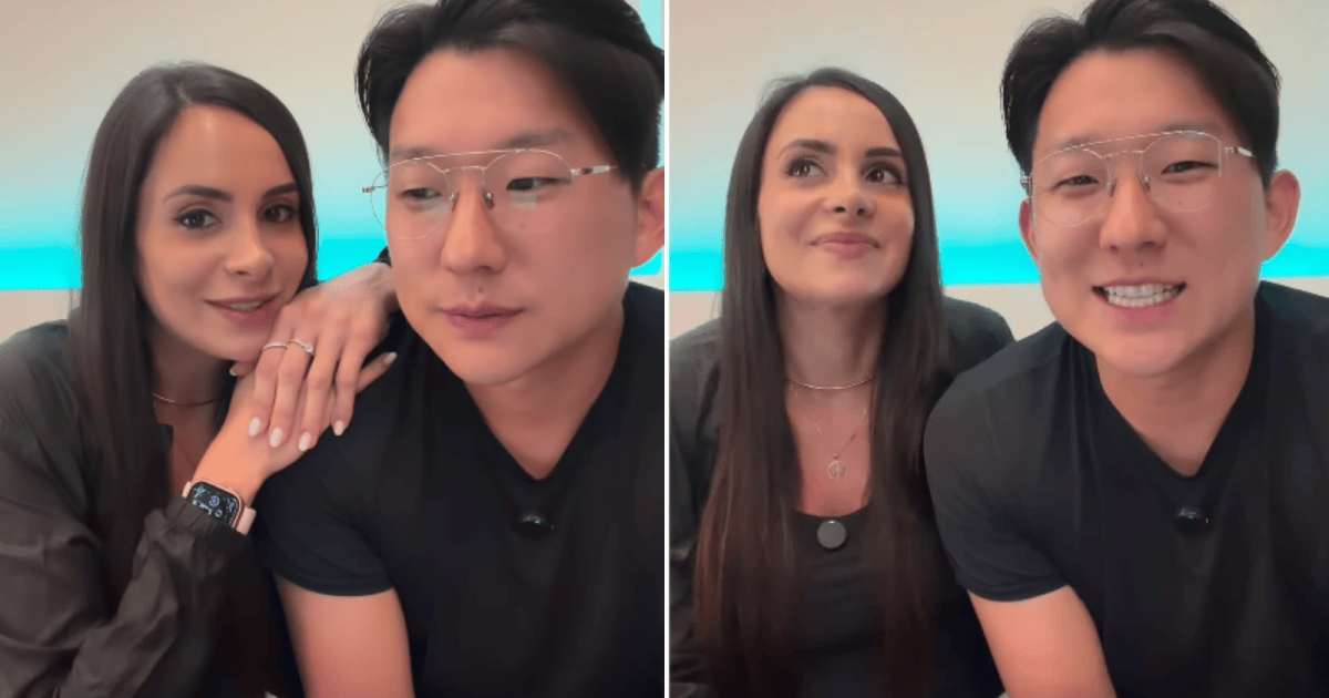 Pyong Lee e Natália Nasser com a filha mostrando o nome escolhido